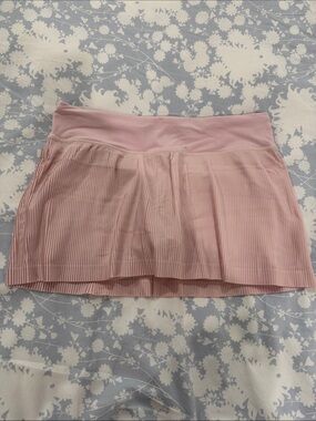 NWOT Lululemon Pleated Skirt, Size 8